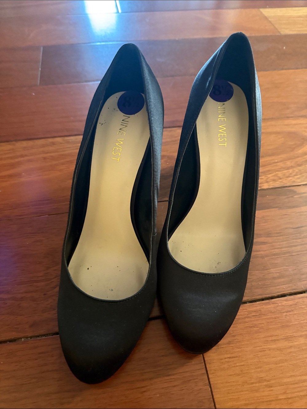 Nine West Black Round-Toe Classic Pumps